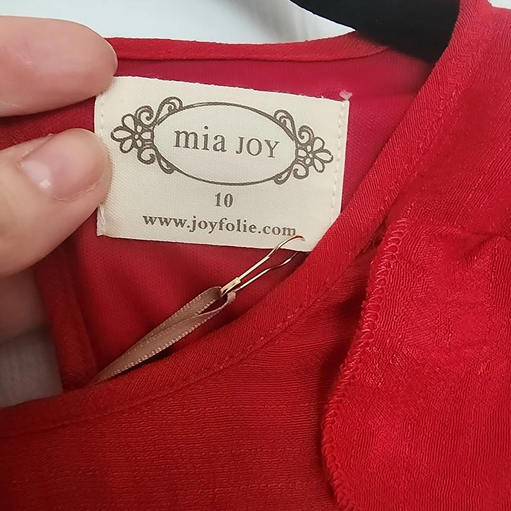 Mia Joy, size 10, red